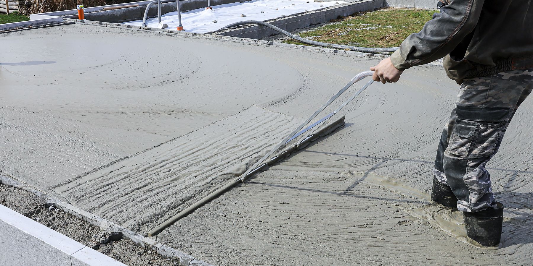 Geotechnické konštrukcie z penobetónu – sú ľahšie, pevnejšie, tepelnoizolačné, odolné voči zatopeniu, súdržné...